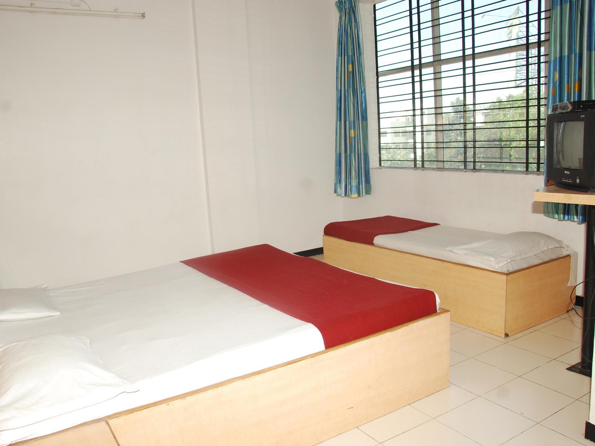 Spot On 37458 Hotel Rahi Trimbak Exterior foto